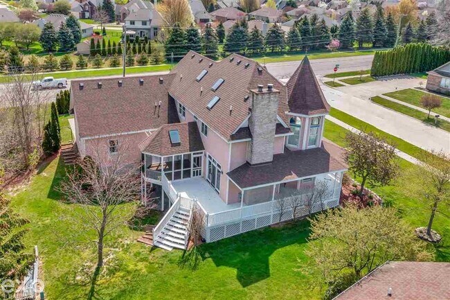 Building Photo - 52798 N Weathervane Dr