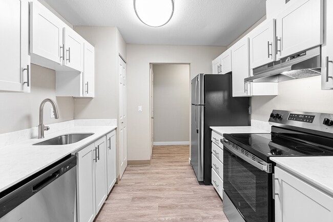 Interior Photo - Cascade Vista