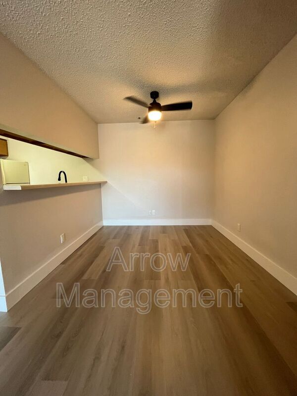 Foto del edificio - 2330 N 44th St