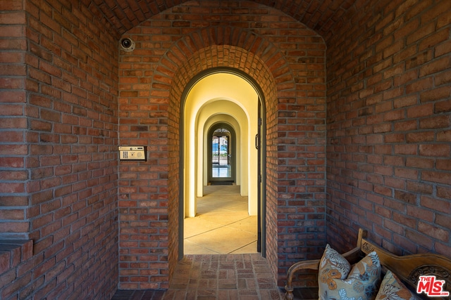 Building Photo - 25500 Prado De Azul
