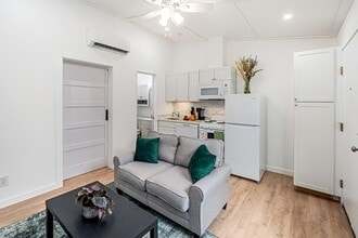 Building Photo - 720 Pritchett Ln