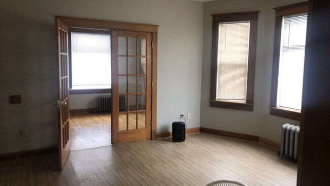 Building Photo - RK 2016 53rd st