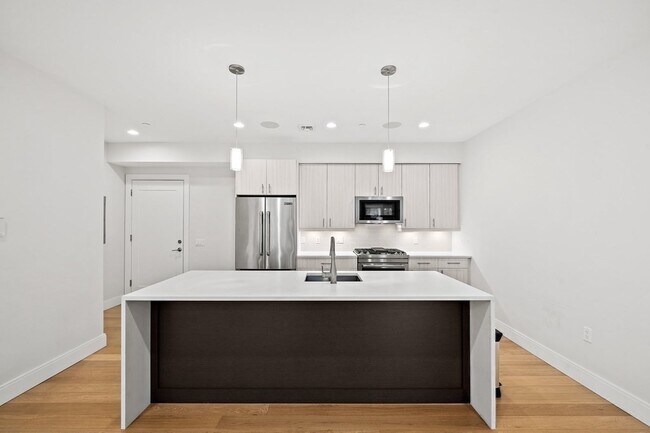 Building Photo - 488 Dorchester Ave