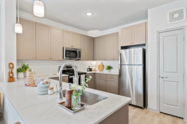 Foto del edificio - Luxe Loft Living: 3BR Apartment with Lofte...
