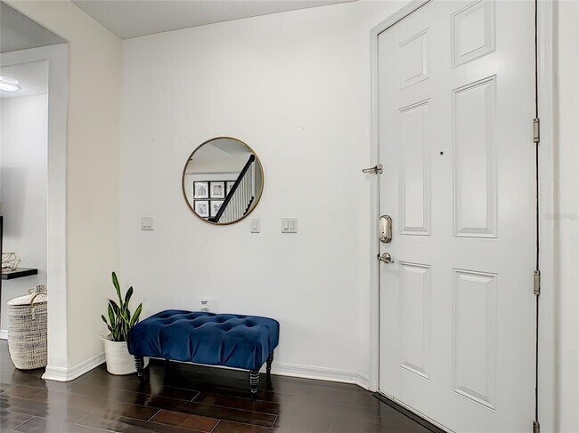 Foto del edificio - 9472 Strongbark Ln