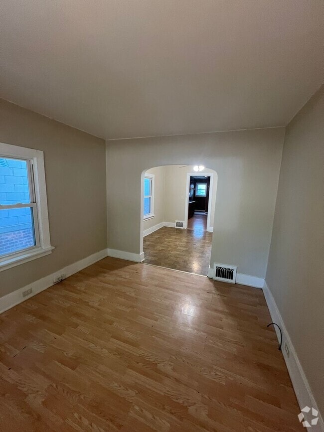 Building Photo - 201 Conant Ave