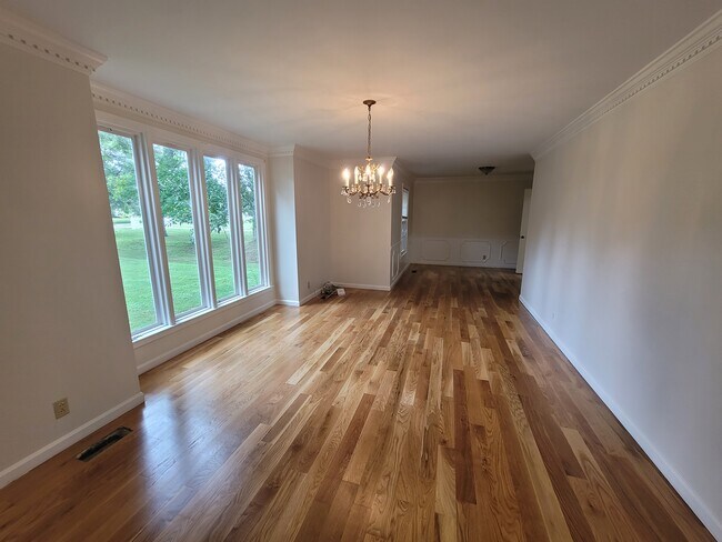 Foto del edificio - 5309 Williamsburg Rd