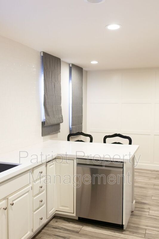 Building Photo - 231 N Robson