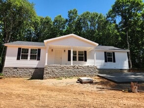 Building Photo - 180 Robertson Dr