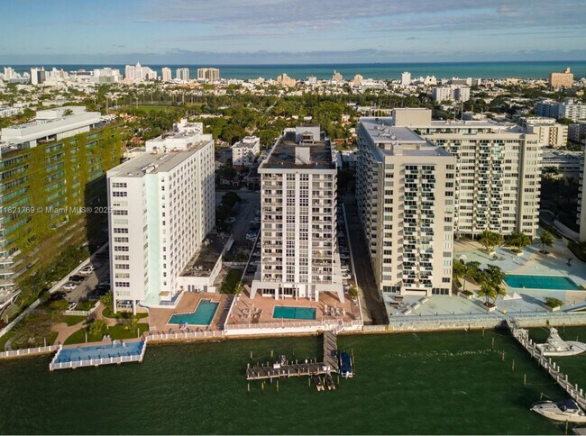 Foto del edificio - 1228 West Ave