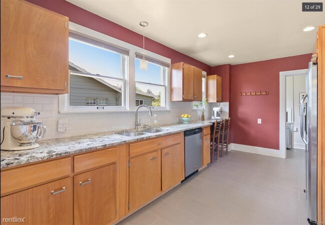 Building Photo - 2 br, 1 bath House - 4879 Newton Street