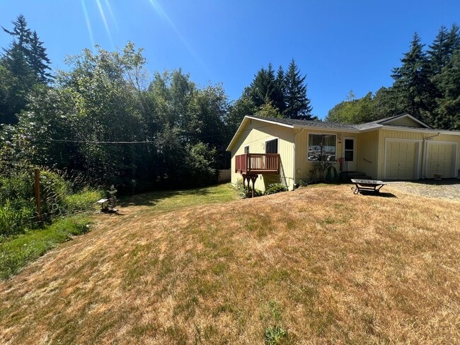 Photo - Two Bedroom Duplex in Port Orchard, Availa... House