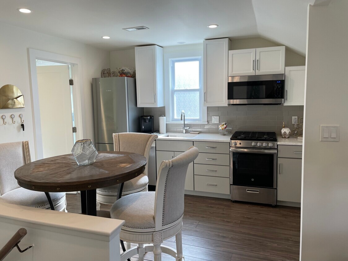 123 Osborne Ave Unit 2, Morrisville, PA 19067 Condo for Rent in