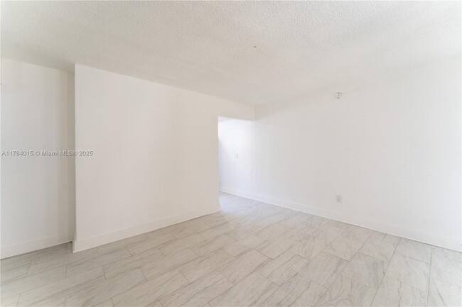 Foto del edificio - 1515 NW N River Dr