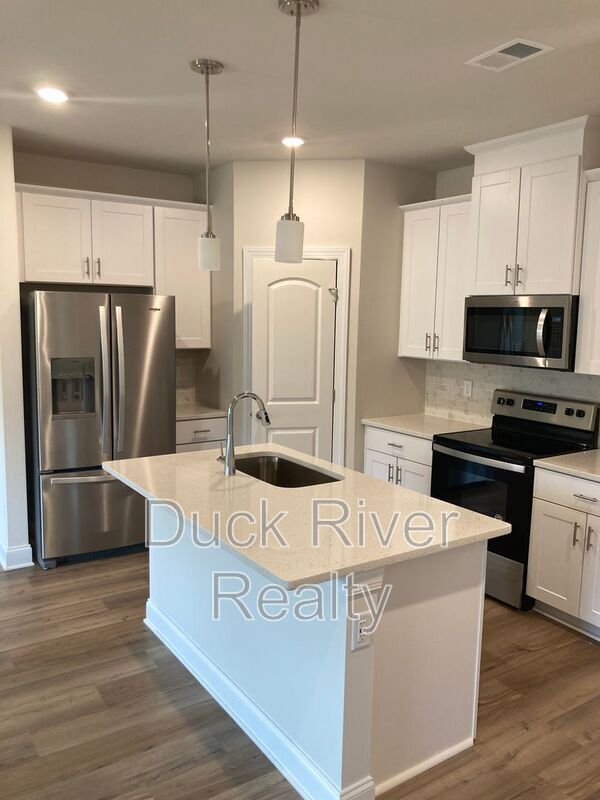 Foto del edificio - 922 Oak Rdg Ln
