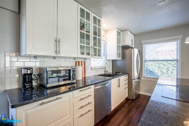 Building Photo - 35 E 1500 S