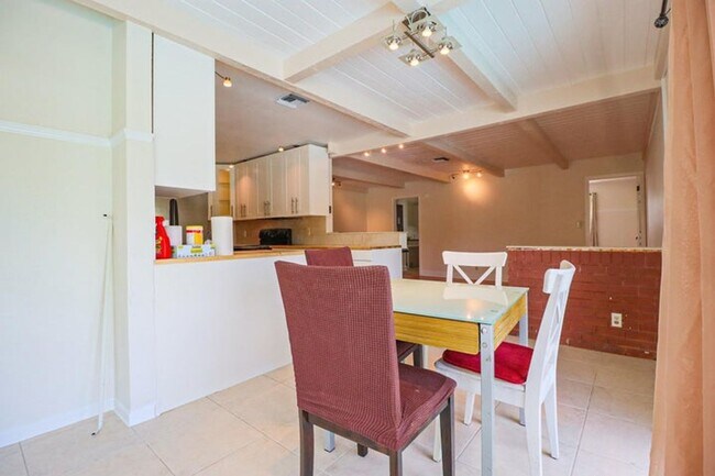 Foto del edificio - 1329 NW 84th Dr
