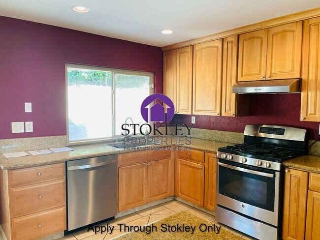 Building Photo - Stokley Properties Welcomes 89 Cormorant C...