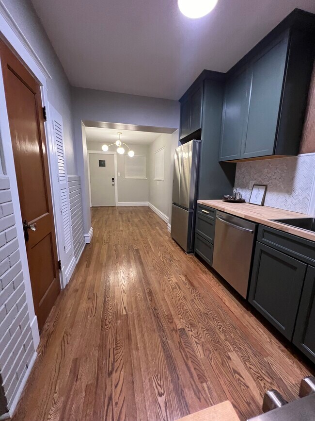 Foto del edificio - 5458 Finkman St