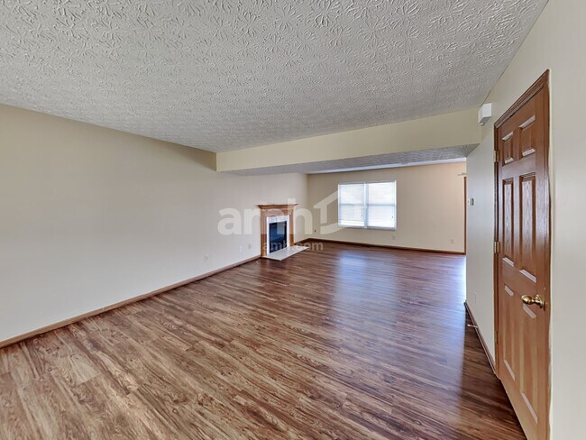 Foto del edificio - 529 Thompson Avenue