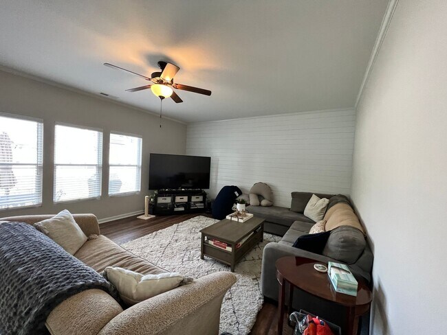Foto del edificio - 4 bedroom newly built home in Ocean View, ...
