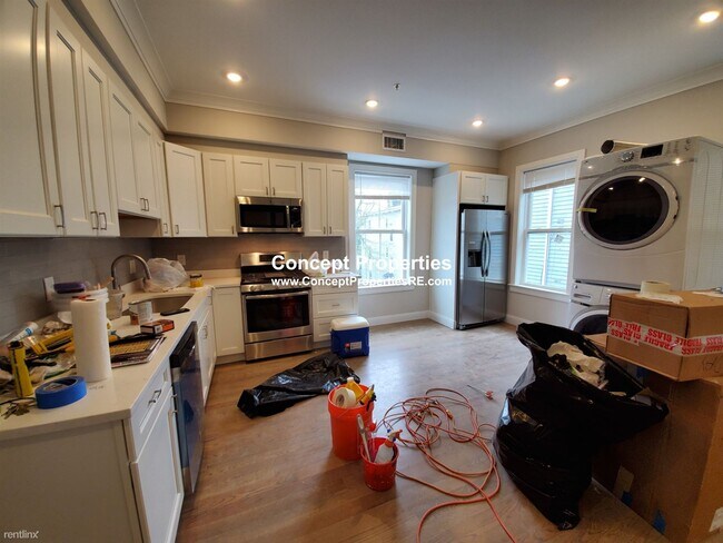 Building Photo - 3 br, 2 bath  - 68 Day St Apt 2M