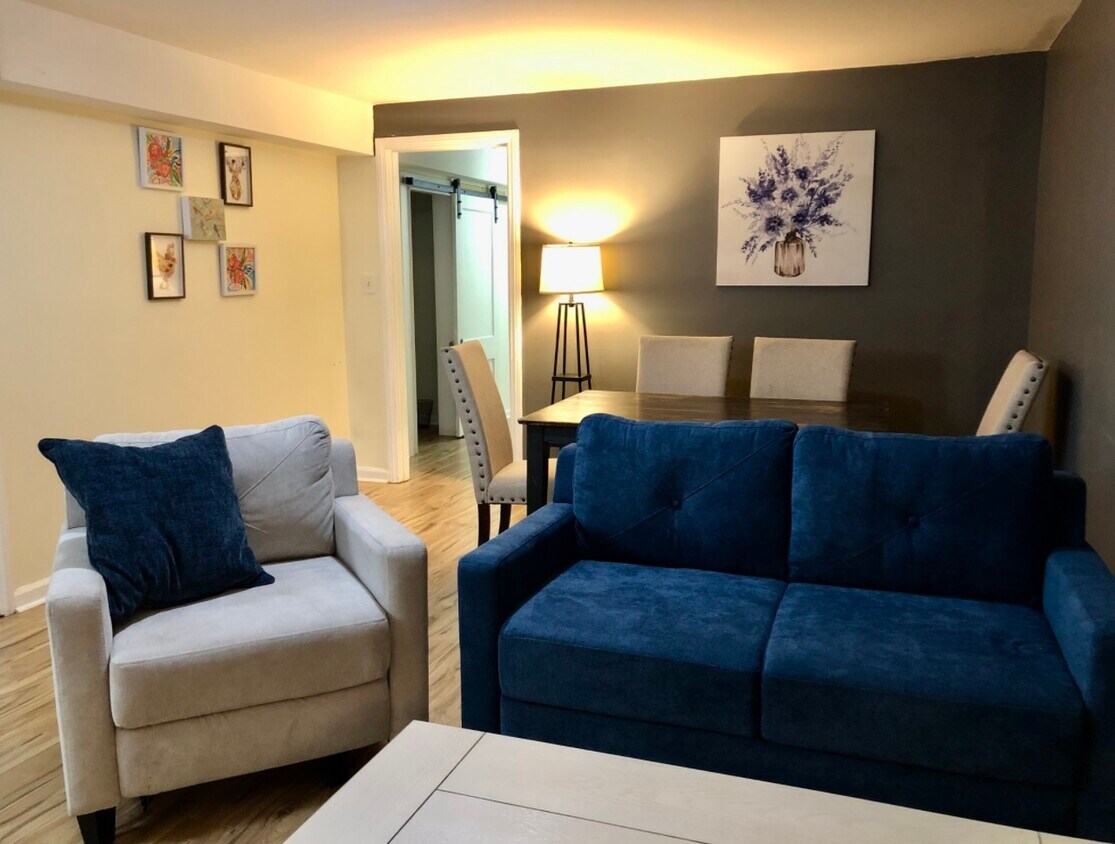 Primary Photo - 8 Battery Dr