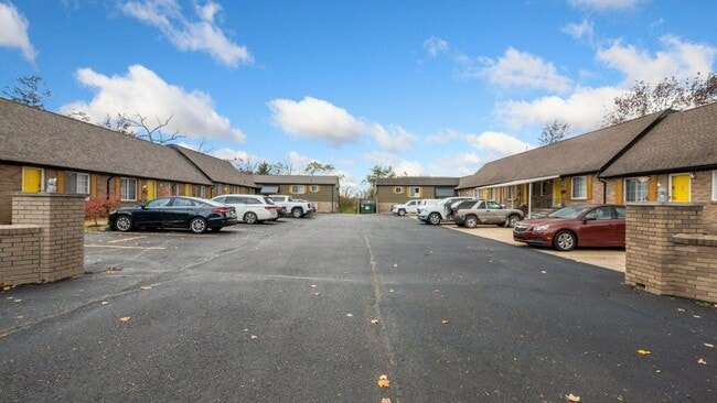 Interior Photo - Sunrise Utica Apartments