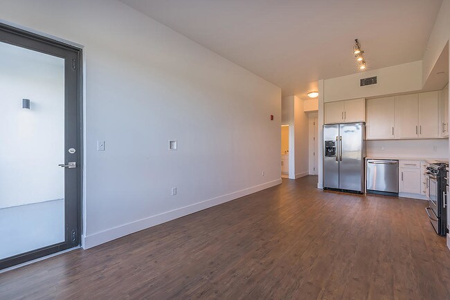 Building Photo - 312  23rd Street 211