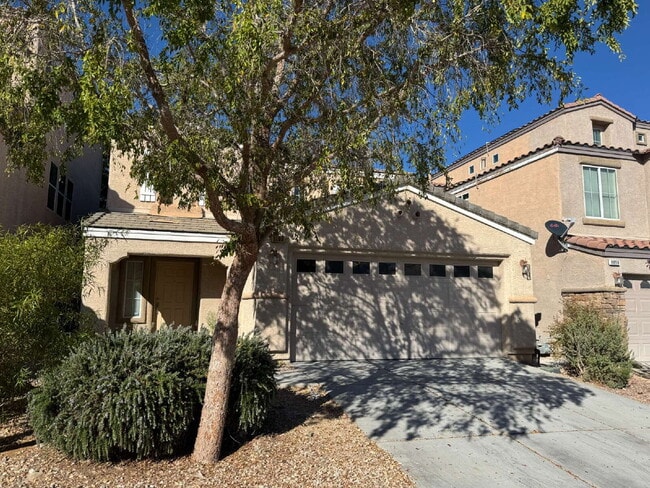 Foto del edificio - 4 Bed, 3 Bath with Bed down