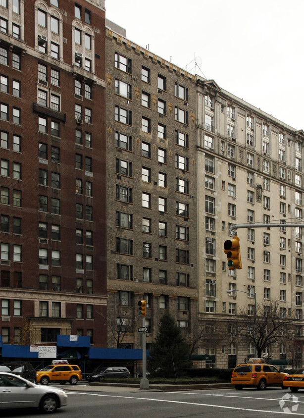 Building Photo - Park Avenue Apartments