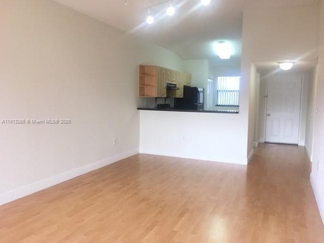 Foto del edificio - 9925 Nob Hill Pl