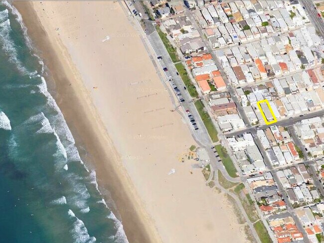 Foto del edificio - 121 Rosecrans Pl