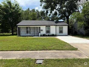 Building Photo - 3934 Zephyr St