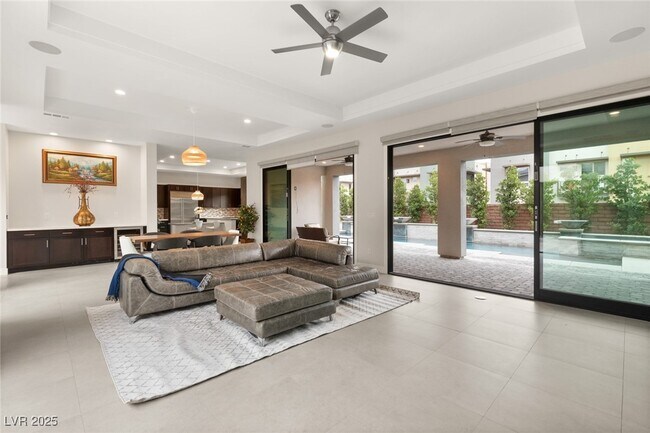 Foto del edificio - 74 Pristine Glen St