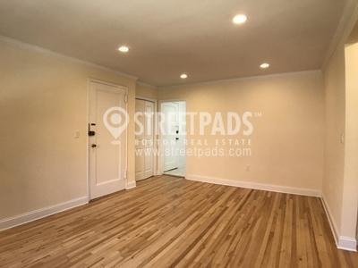 Foto del edificio - 1 bedroom in Brookline MA 02446