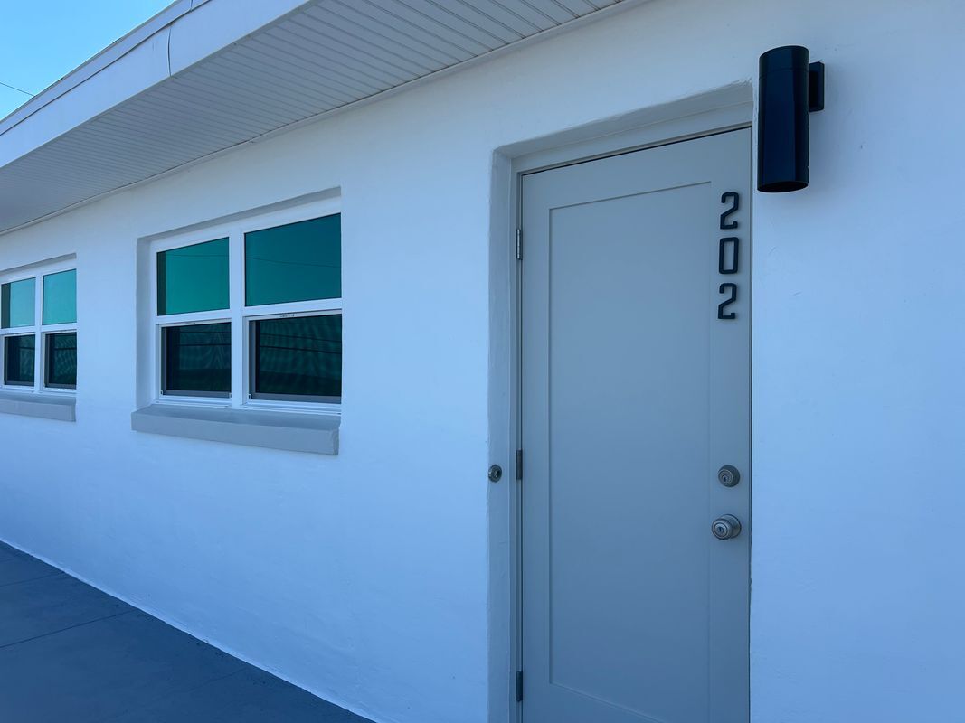 Primary Photo - 1740 Ocean Shore Blvd