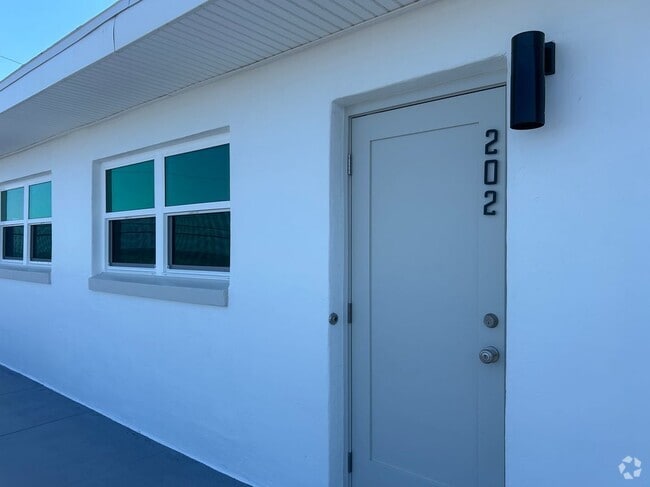 Building Photo - 1740 Ocean Shore Blvd