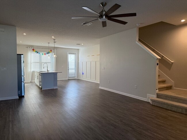 Foto del edificio - Like New Townhouse in Hamlin