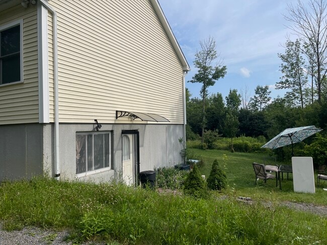 Puerta de entrada del apartamento - 12 Peregrine Way