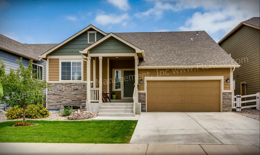 Primary Photo - Beautiful 3 Bed, 3 Bath in the Maple Hill ...