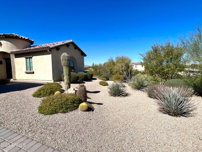 Building Photo - 8628 N Pierre Ct