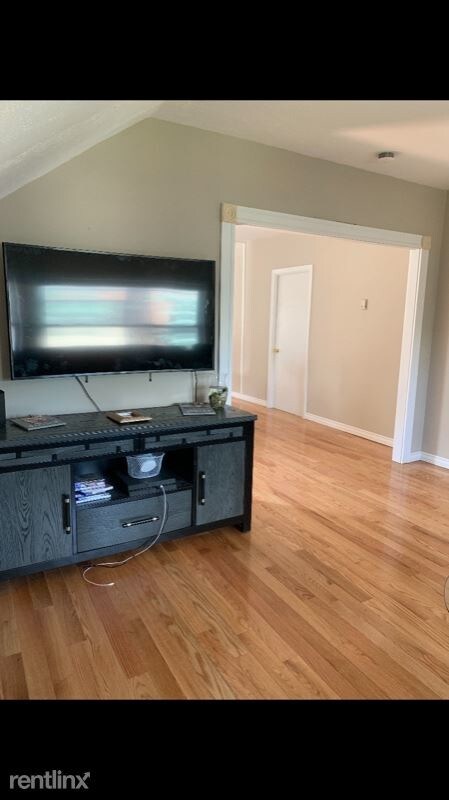 Building Photo - 2 br, 1 bath Apartment - 71 Ridge St 3 Unit 3