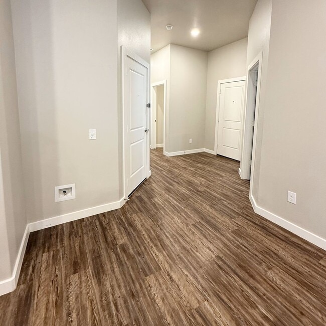 Foto del edificio - 2108 N Jayton Ave
