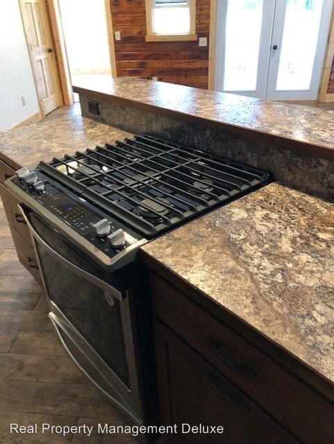 Foto del edificio - 3 br, 2 bath House - 10426 Ossiwinamakee Rd