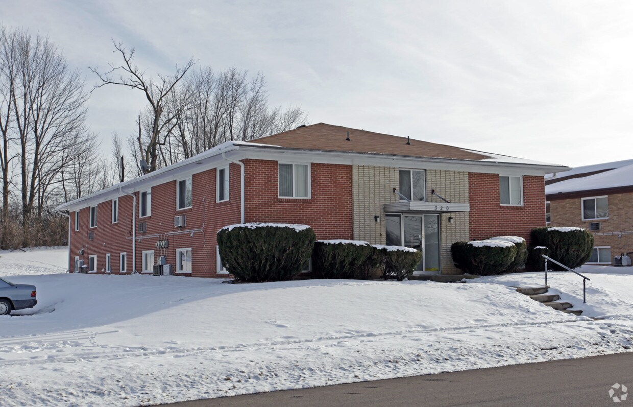 Building Photo - 320 Forest Park Dr