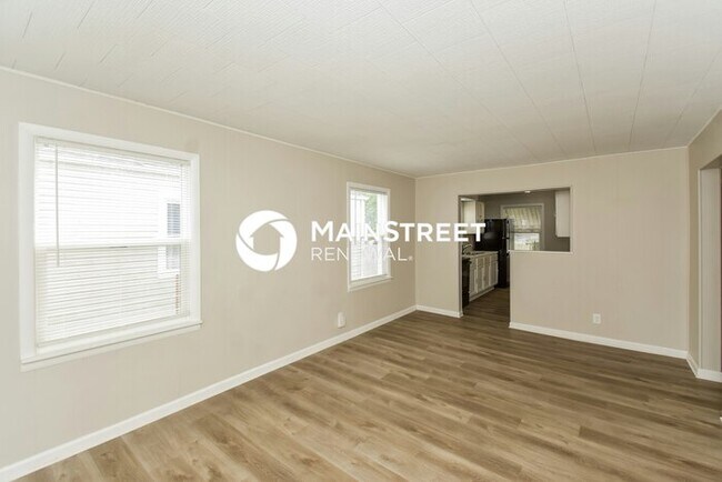 Foto del edificio - 2 Bedroom Pet-Friendly Home in Indianapoli...