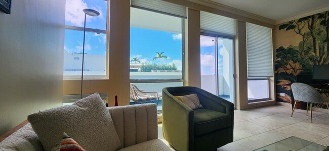 Foto del edificio - 700 Biltmore Way