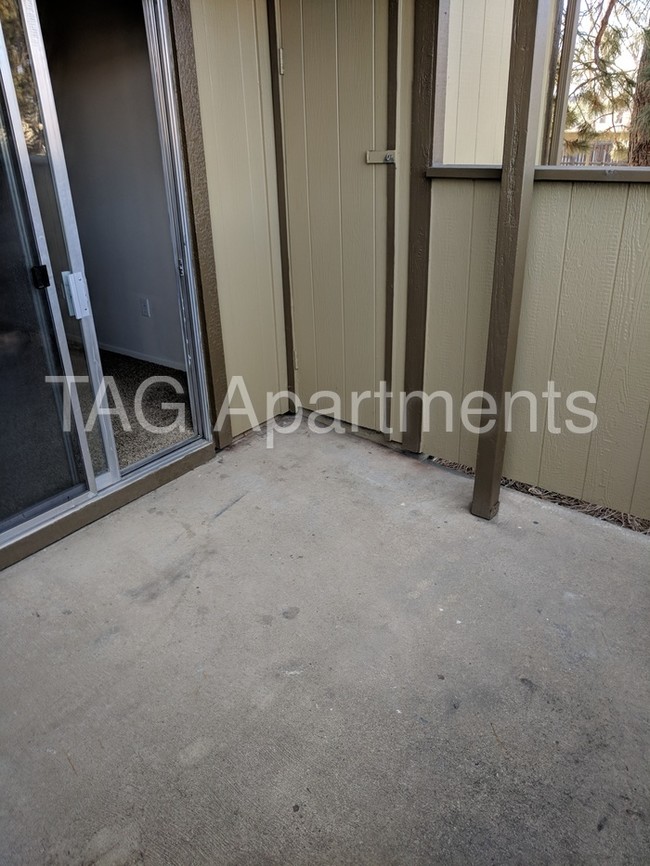 Foto del edificio - 10603 E Jewell Ave