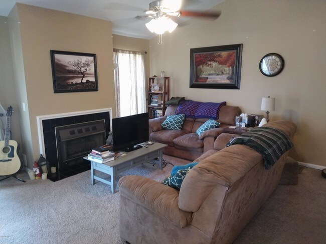 Foto del edificio - 3006 Mulberry Ln